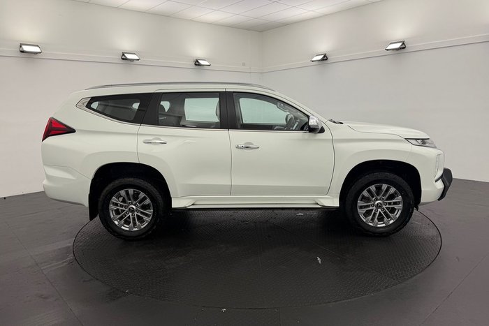 2021 Mitsubishi Pajero Sport GLX