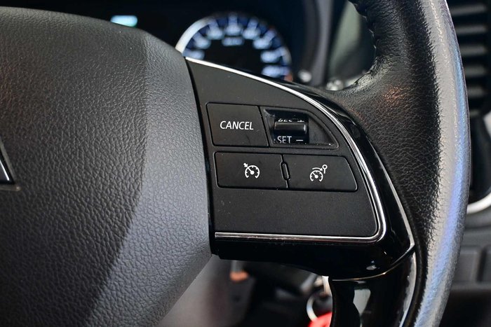 2019 Mitsubishi Outlander ES