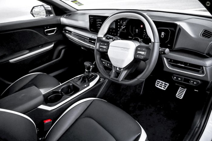 2025 Kia K4 GT-Line