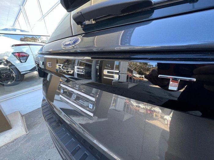 2024 Ford Everest Ambiente