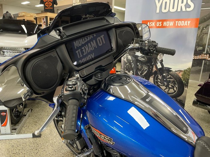 2025 Harley-Davidson Street Glide 117 (FLHX) Touring Blue