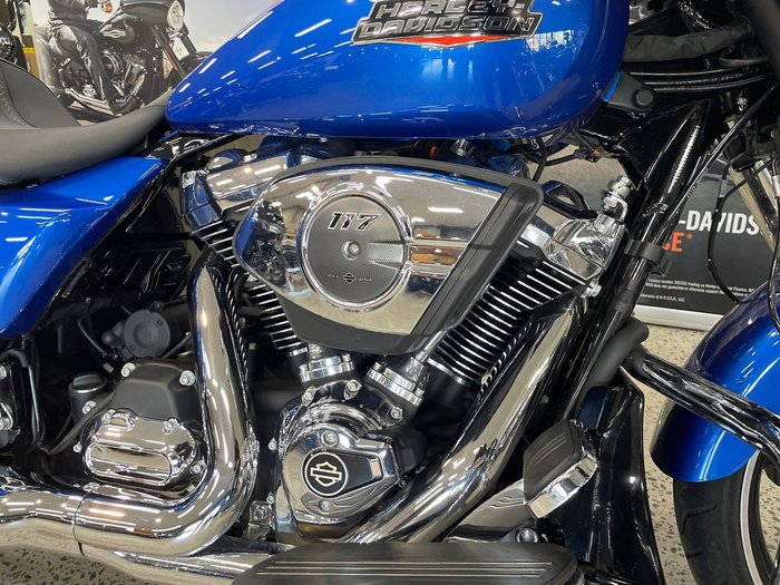 2025 Harley-Davidson Street Glide 117 (FLHX) Touring Blue