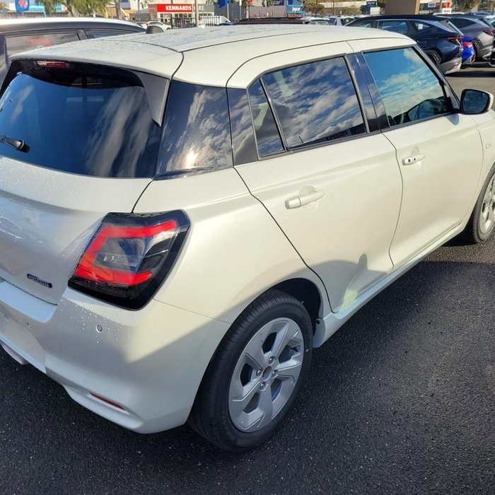2024 Suzuki Swift Hybrid Plus