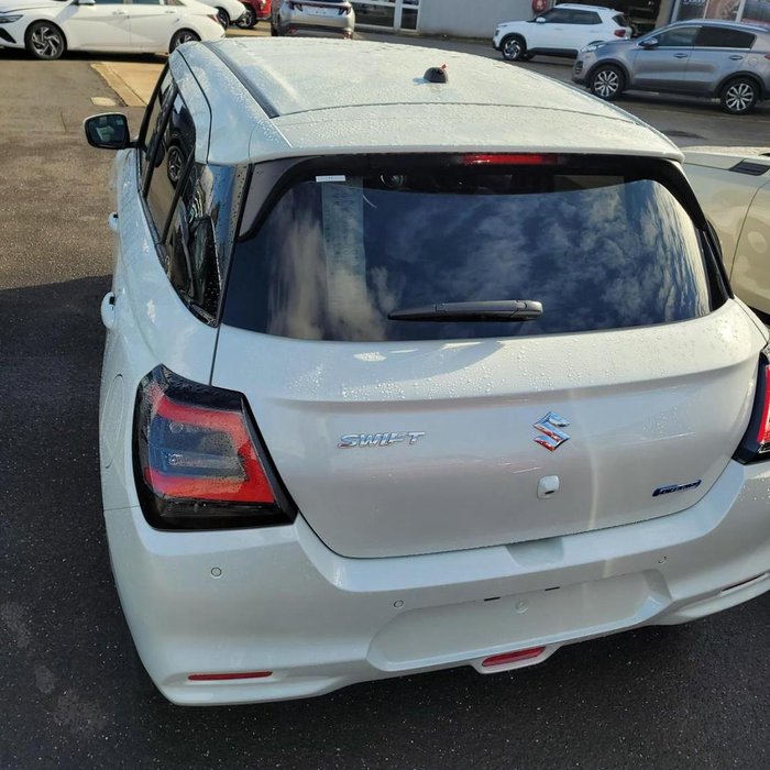 2024 Suzuki Swift Hybrid Plus