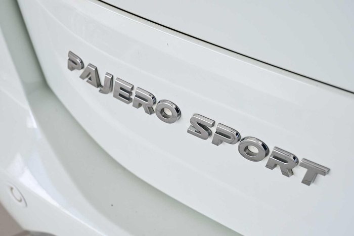 2021 Mitsubishi Pajero Sport GLX