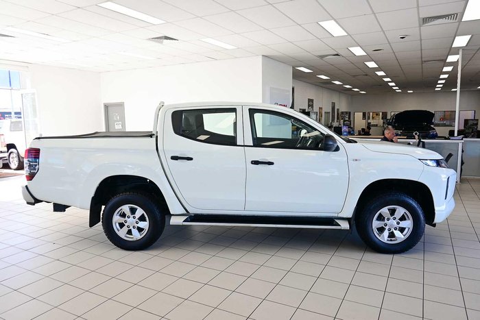 2022 Mitsubishi Triton GLX