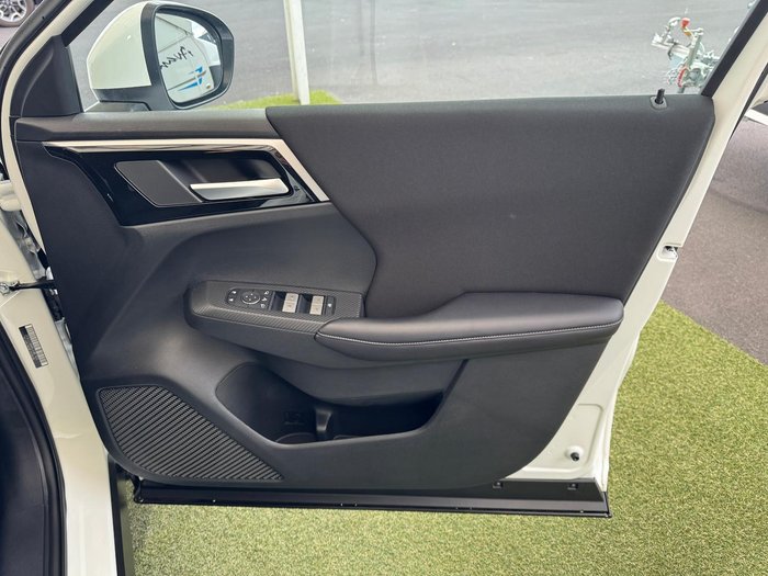 2024 Mitsubishi Outlander LS
