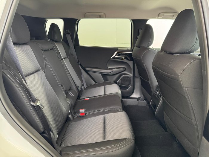 2024 Mitsubishi Outlander LS