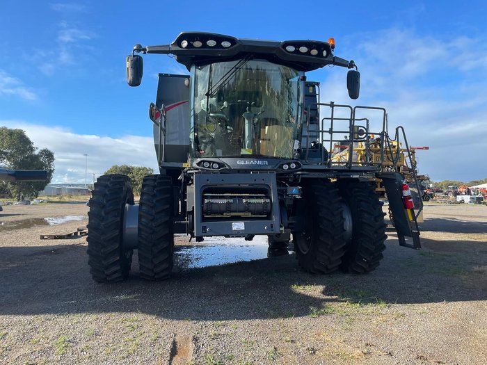 Gleaner S98 Super Series Combine Harvester