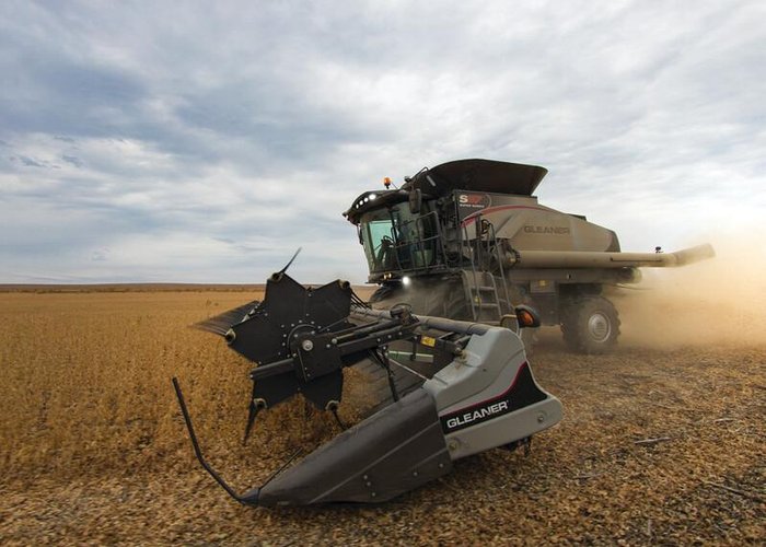 Gleaner S98 Super Series Combine Harvester