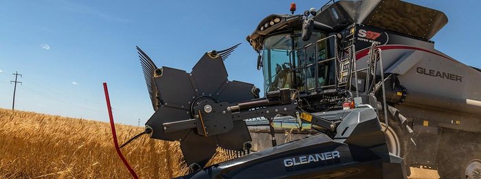 Gleaner S98 Super Series Combine Harvester