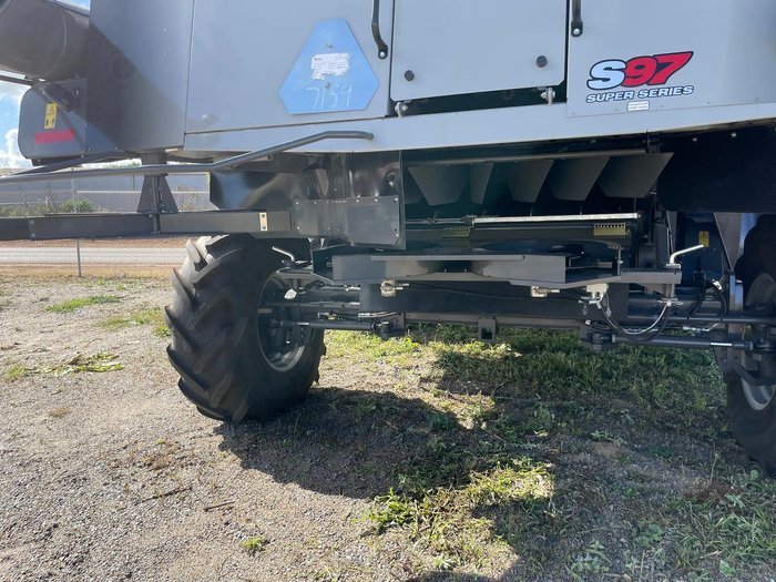 Gleaner S98 Super Series Combine Harvester