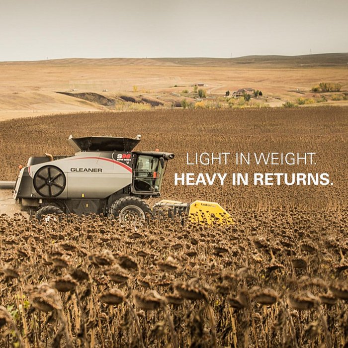 Gleaner S98 Super Series Combine Harvester