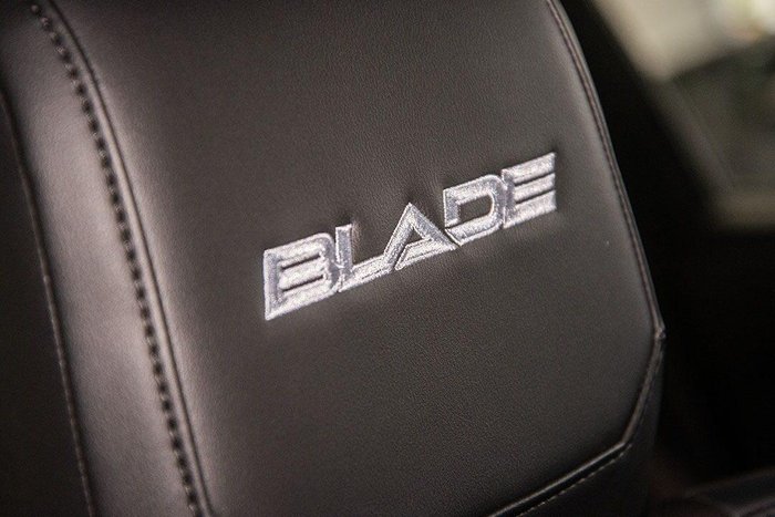 2025 Isuzu D-MAX BLADE