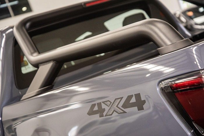 2025 Isuzu D-MAX BLADE