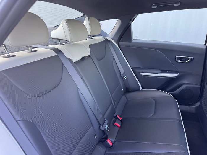 2025 Kia K4 GT-Line CL4m MY25 Snow White Pearl