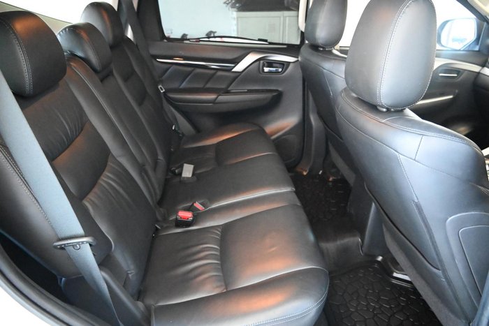 2017 Mitsubishi Pajero Sport GLS