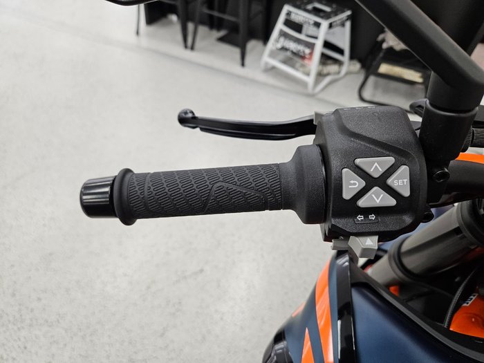 2023 Ktm 890 DUKE R Blue