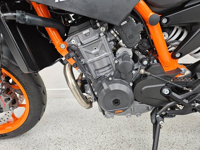 2023 Ktm 890 DUKE R Blue