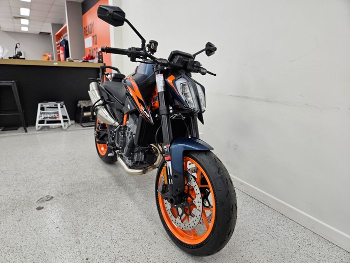 2023 Ktm 890 DUKE R Blue