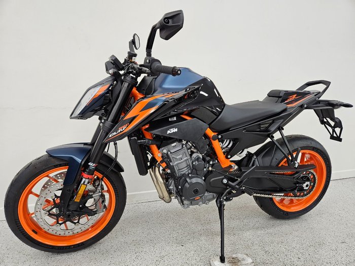 2023 Ktm 890 DUKE R Blue