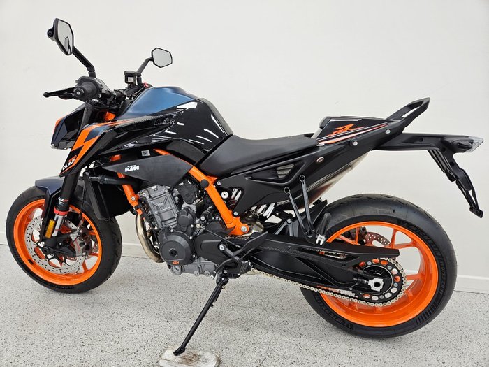 2023 Ktm 890 DUKE R Blue