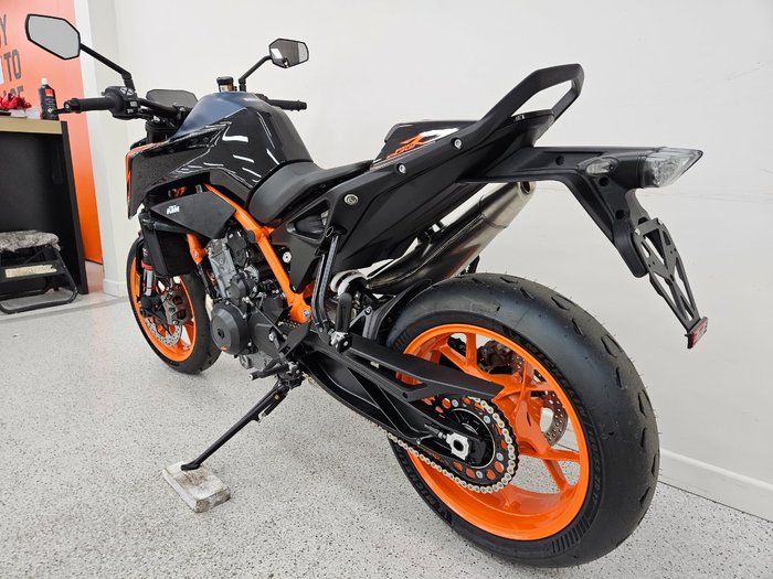 2023 Ktm 890 DUKE R Blue