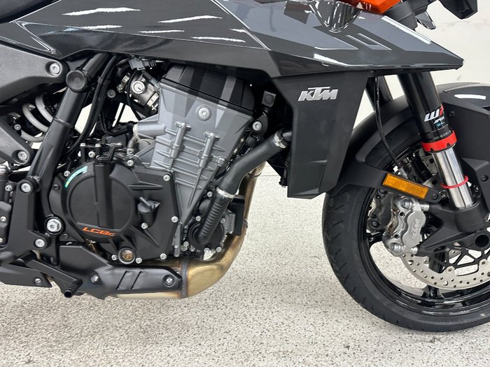 2024 Ktm 990 DUKE Orange