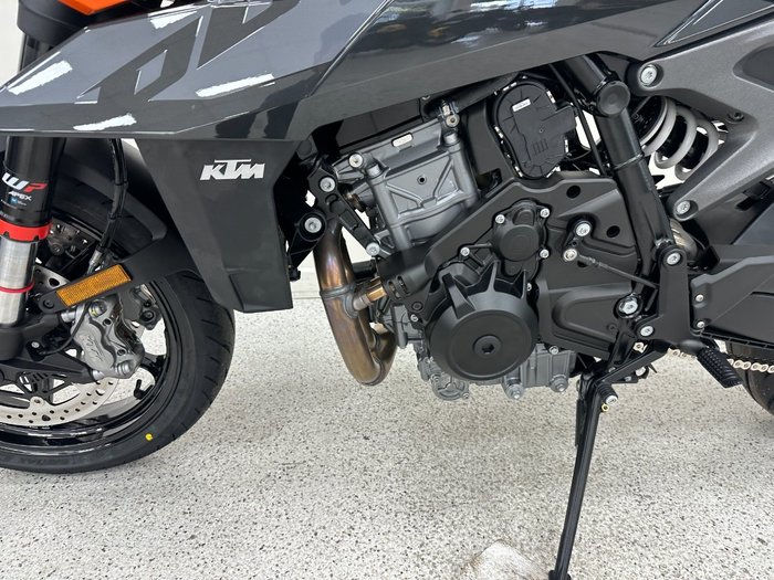 2024 Ktm 990 DUKE Orange