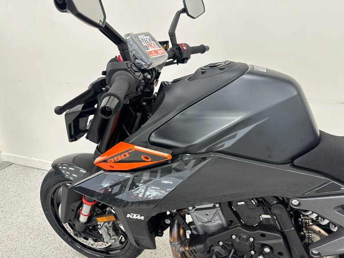 2024 Ktm 990 DUKE Orange