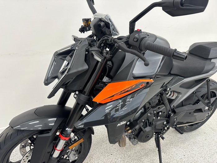 2024 Ktm 990 DUKE Orange