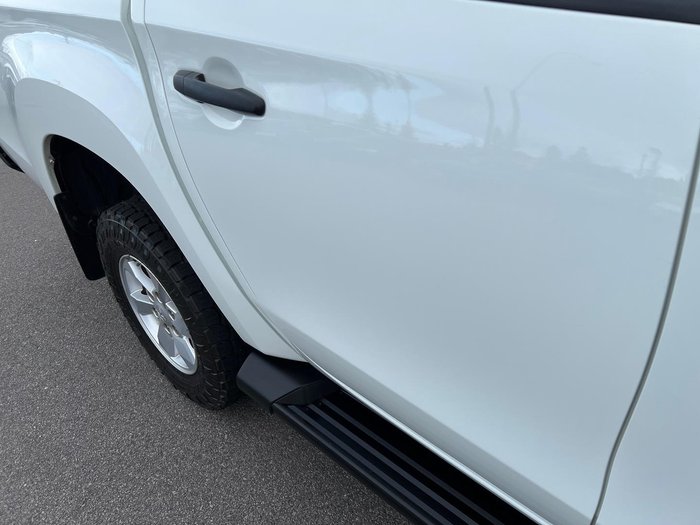 2023 Mitsubishi Triton GLX+