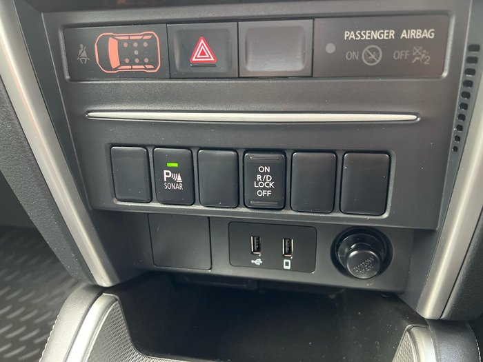 2023 Mitsubishi Triton GLX+