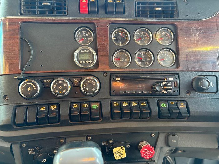 2017 Kenworth T610 Series T610SAR