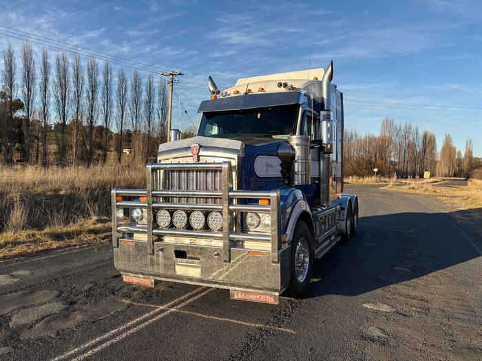 2017 Kenworth T610 Series T610SAR