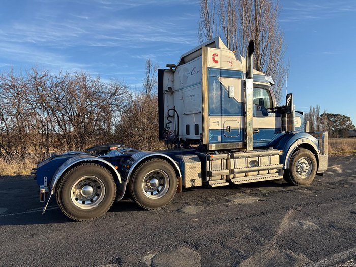 2017 Kenworth T610 Series T610SAR