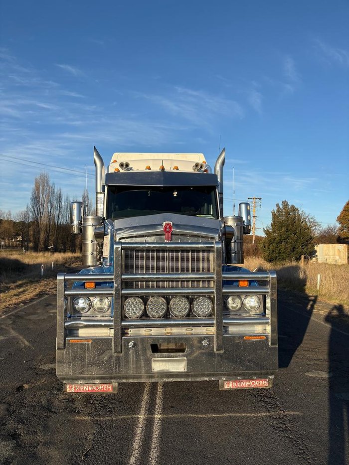 2017 Kenworth T610 Series T610SAR