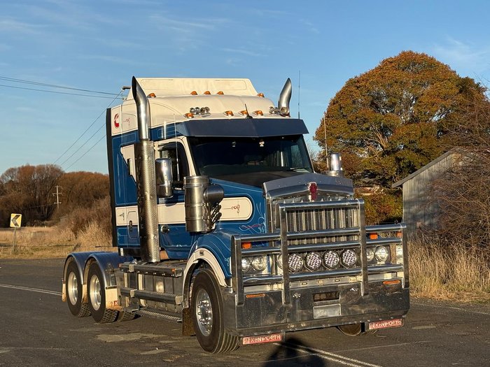 2017 Kenworth T610 Series T610SAR