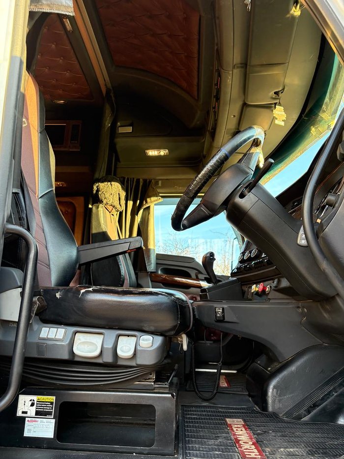 2017 Kenworth T610 Series T610SAR