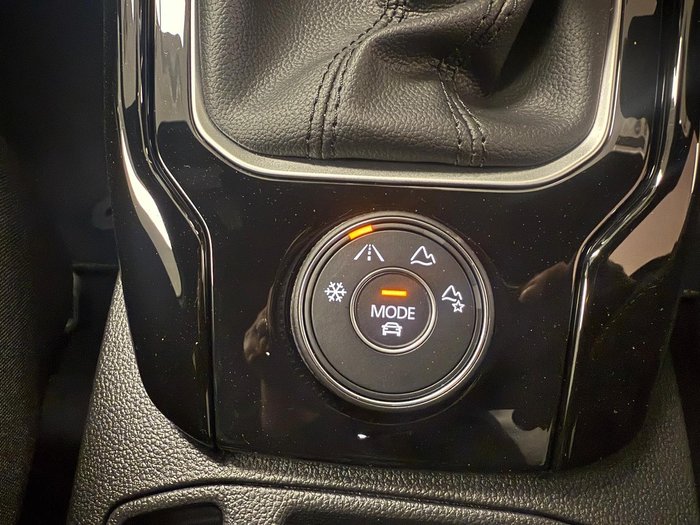 2025 Volkswagen T-Roc 140TSI R-Line