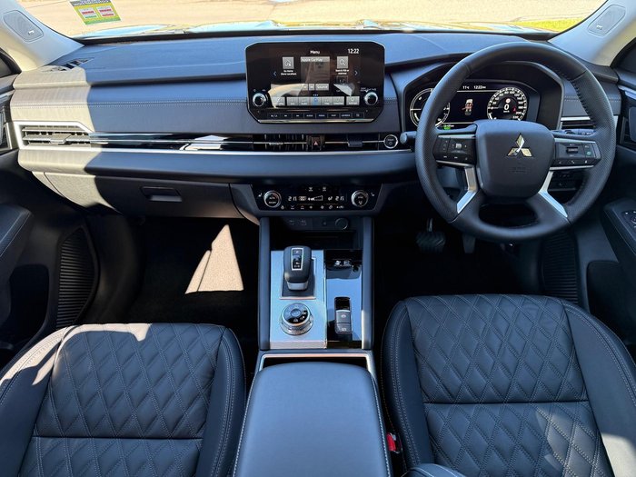 2025 Mitsubishi Outlander PHEV Exceed