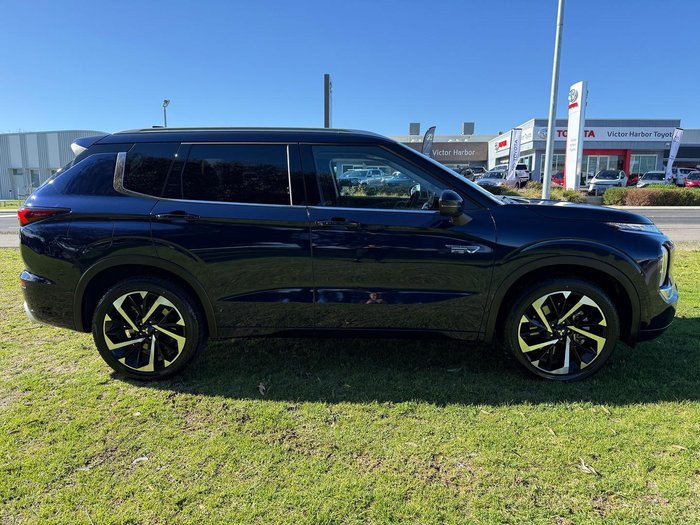 2025 Mitsubishi Outlander PHEV Exceed
