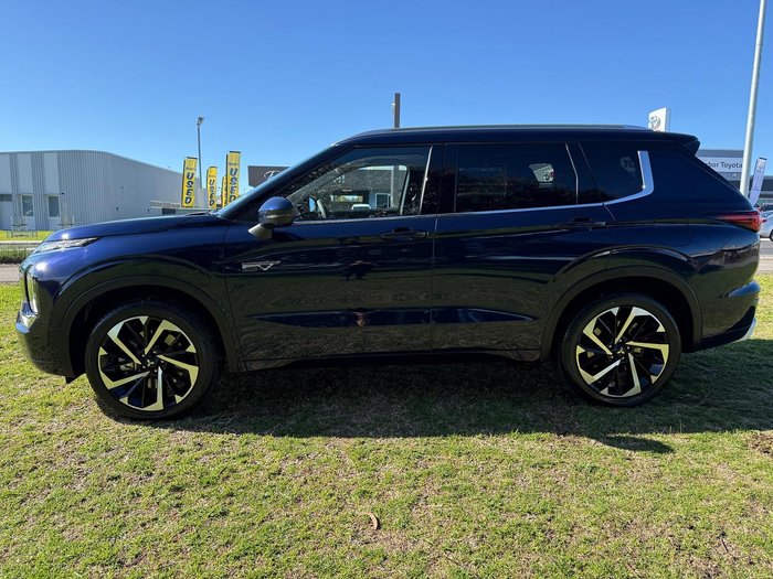 2025 Mitsubishi Outlander PHEV Exceed