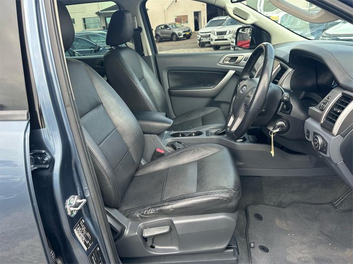 2016 FORD EVEREST TREND