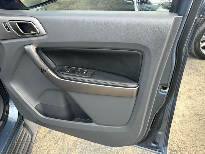 2016 FORD EVEREST TREND