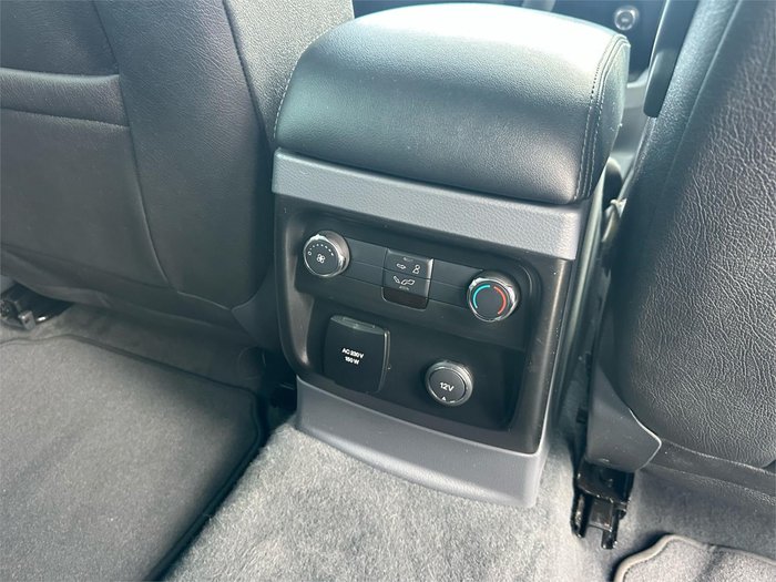 2016 FORD EVEREST TREND