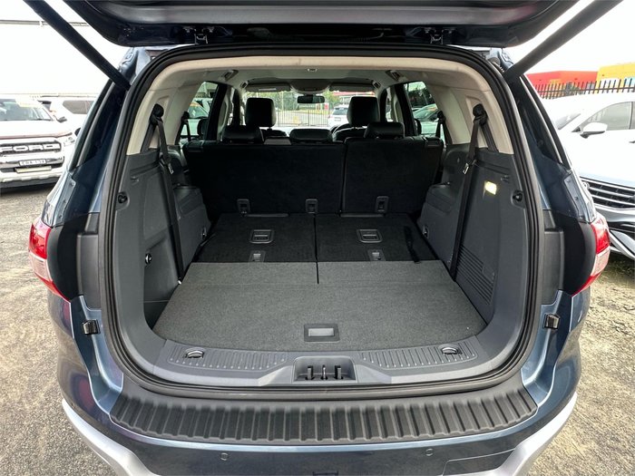 2016 FORD EVEREST TREND