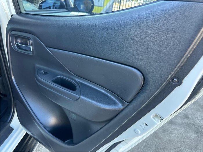 2019 MITSUBISHI TRITON GLX PLUS (4x4)
