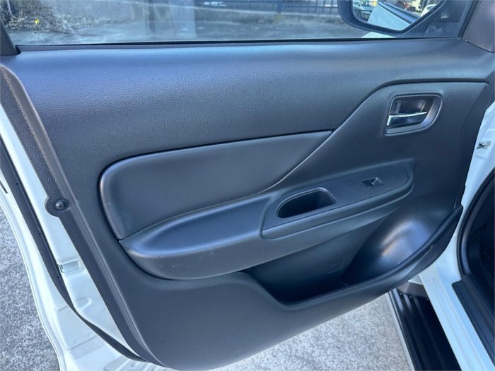 2019 MITSUBISHI TRITON GLX PLUS (4x4)