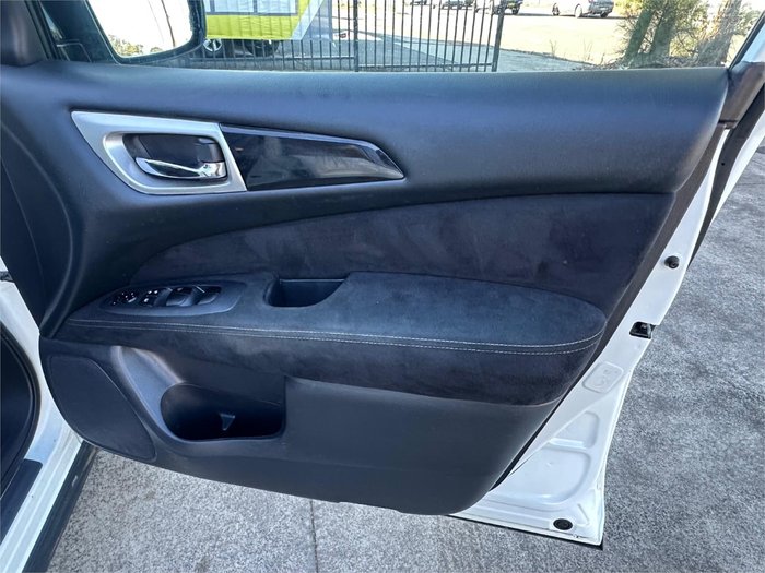 2016 NISSAN PATHFINDER ST (4x2)